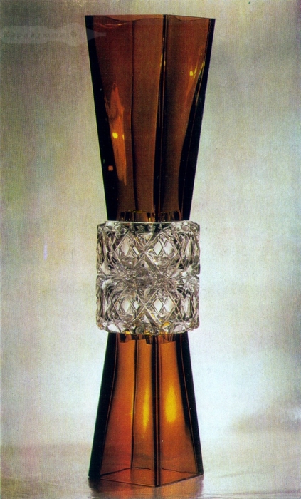 Яновская Екатерина Васильевна (1913-1994) – декоративная ваза «Маяк» 1971 г.
